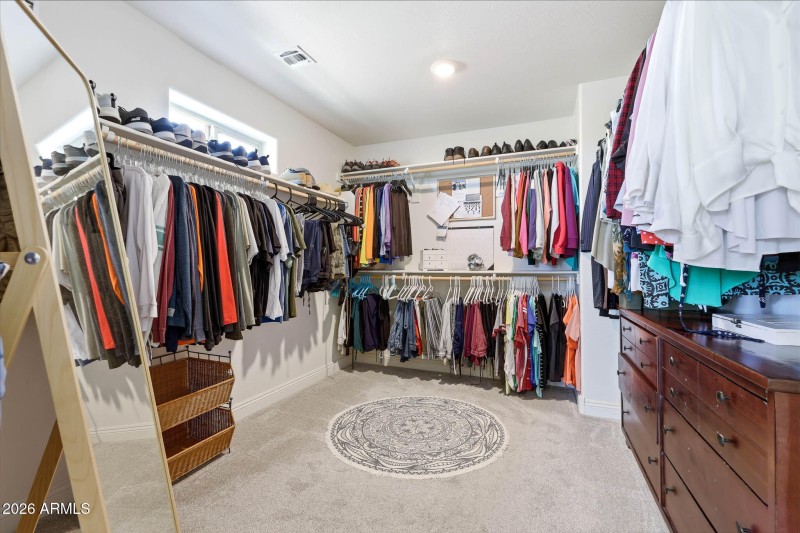 XXL Walk in Closet