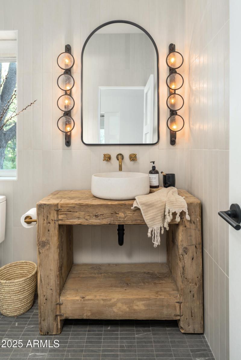 MoreauSedona-Bathroom1-1