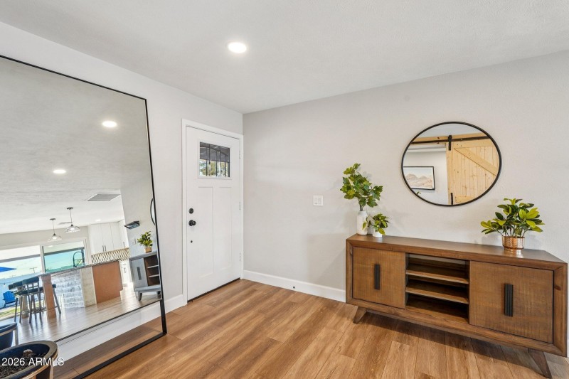 21-web-or-mls-E Wilshire Dr-S2002-021