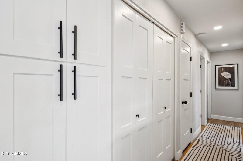 22-web-or-mls-E Wilshire Dr-S2002-022