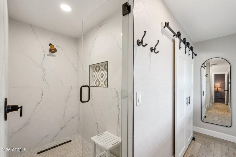 34-web-or-mls-E Wilshire Dr-S2002-034