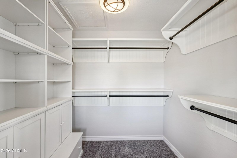 35-web-or-mls-E Wilshire Dr-S2002-035