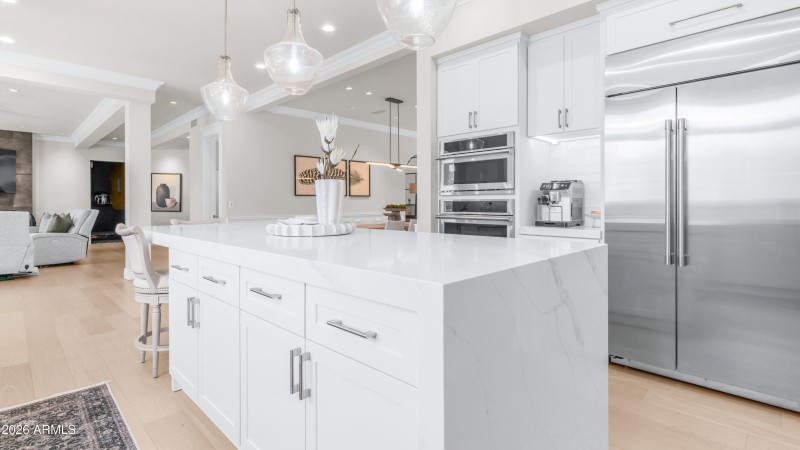 Spacious Over Sized Island