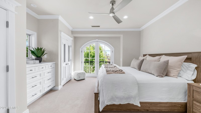 Amazing Private Porch Views Bedroom 1