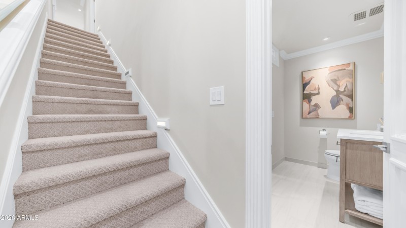 Easy access to upper level