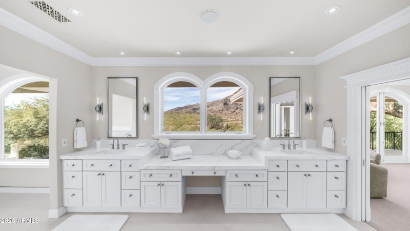 Amazing Desert Views Master Vanity