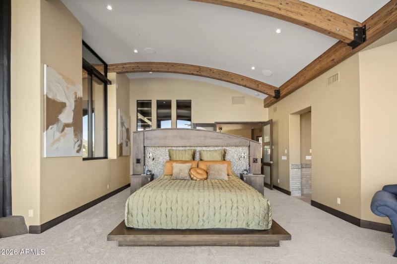 031_Guest Bedroom 1 Detail