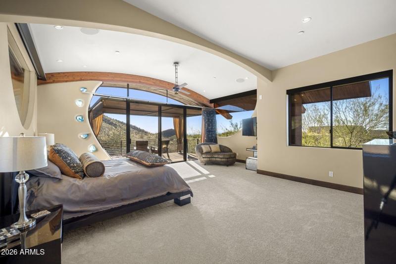 048_Guest Bed 2 Detail