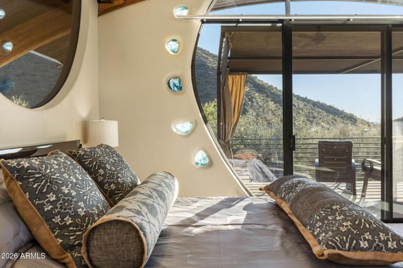 049_Guest Bed 2 View