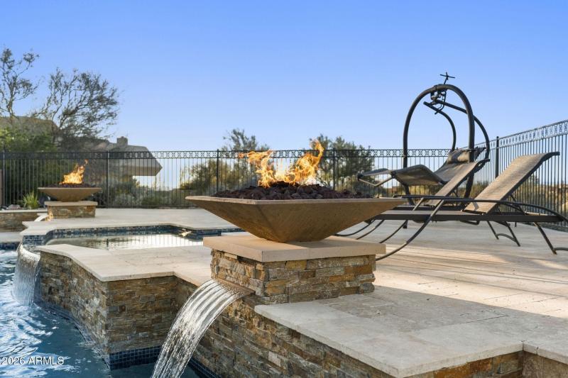 088_Fire Bowl Water Feature