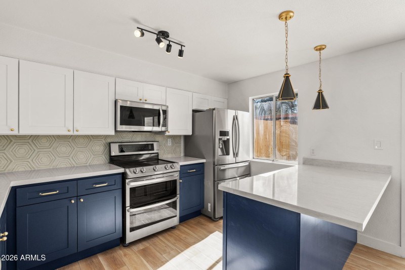 950 S Valencia Unit 14 - 10