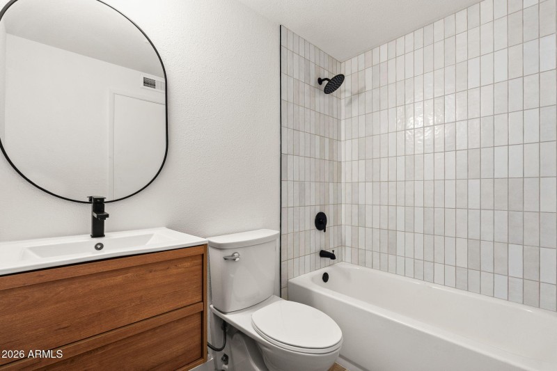 950 S Valencia Unit 14 - 21