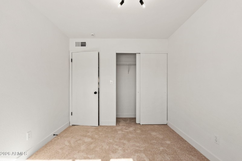 950 S Valencia Unit 14 - 23