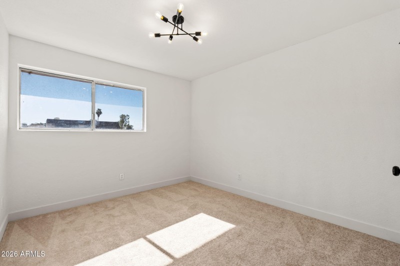 950 S Valencia Unit 14 - 24