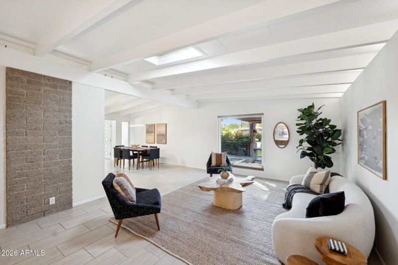 6-web-or-mls-5735-north-11th-st