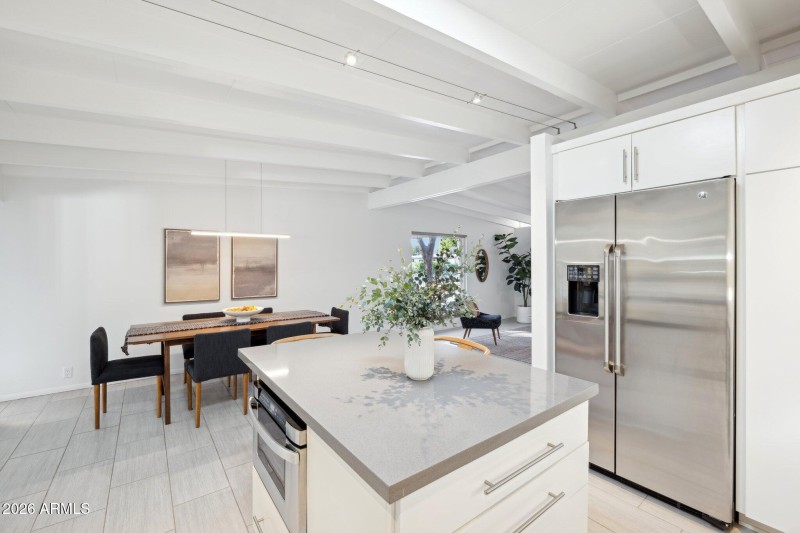 14-web-or-mls-5735-north-11th-st