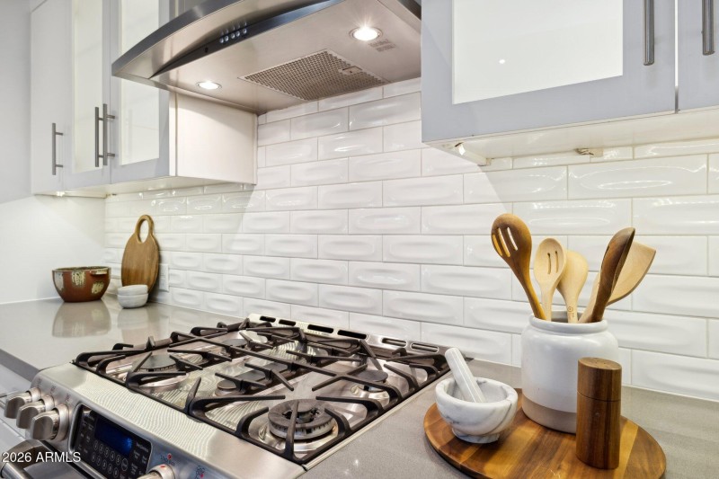 24-web-or-mls-5735-north-11th-st