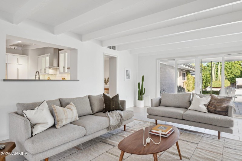 25-web-or-mls-5735-north-11th-st