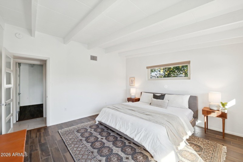 27-web-or-mls-5735-north-11th-st