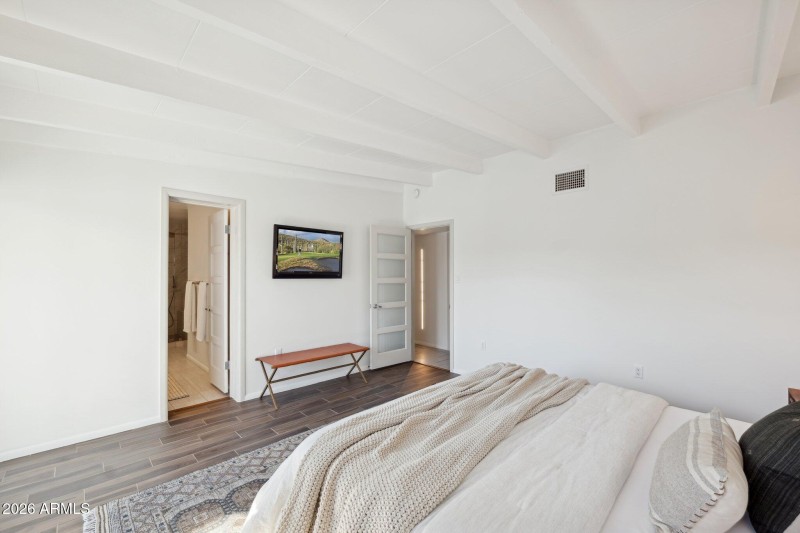 28-web-or-mls-5735-north-11th-st