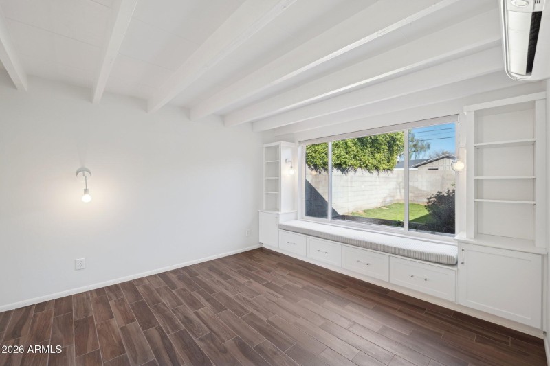 33-web-or-mls-5735-north-11th-st