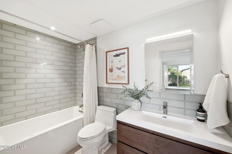 41-web-or-mls-5735-north-11th-st