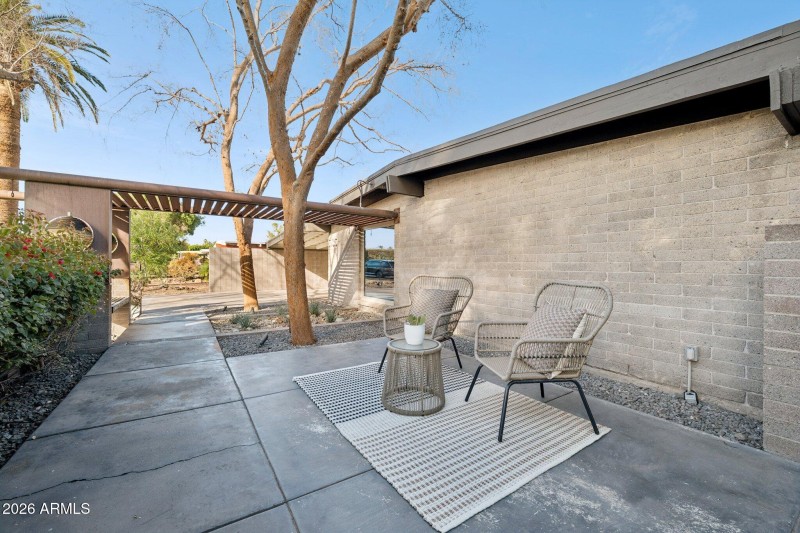 54-web-or-mls-5735-north-11th-st