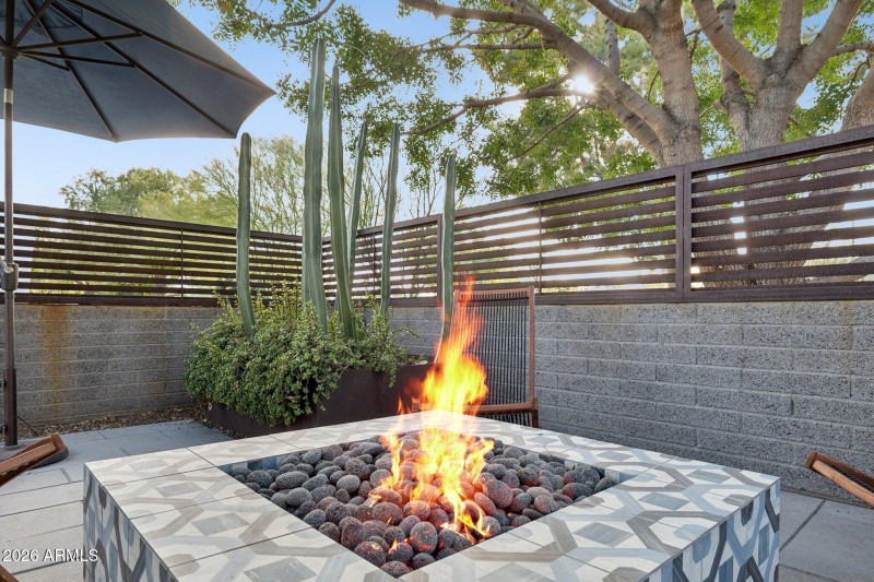 63-web-or-mls-5735-north-11th-st