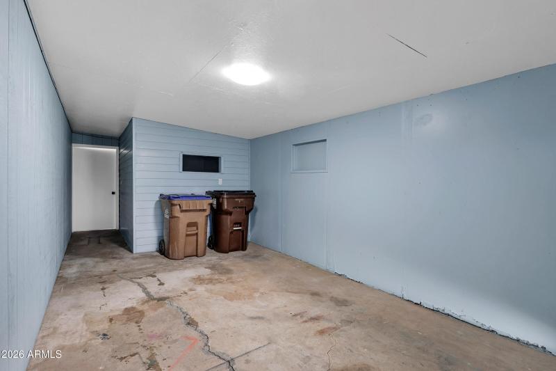 554 W Lincoln Ave-30