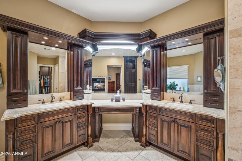 Master Bathroom Dual-Vanity