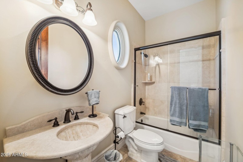 Guest Bedroom #1 Ensuite Bathroom