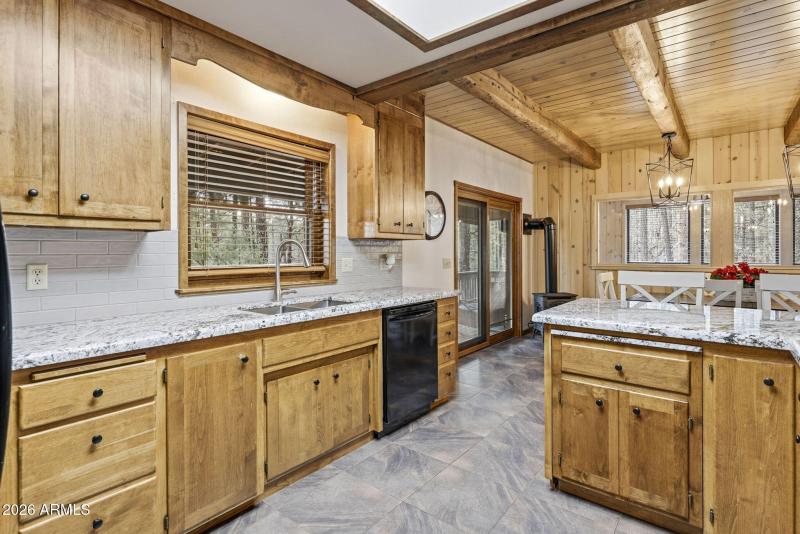 1041WhiteTailDr-ShowLow-AZ-13