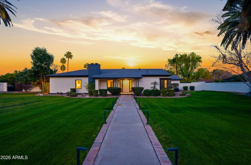 2939 n manor dr w-69