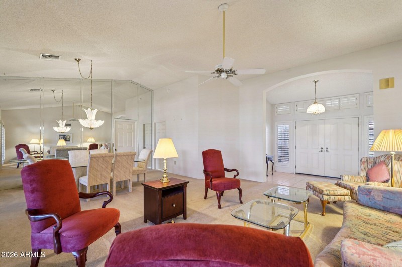 31-web-or-mls-W Springdale Dr-S2302-031