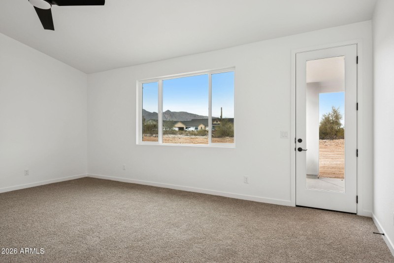 22-web-or-mls-20136-w-hazelwood-st