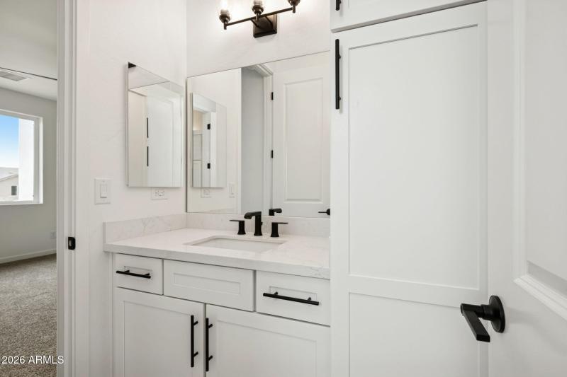 32-web-or-mls-20136-w-hazelwood-st