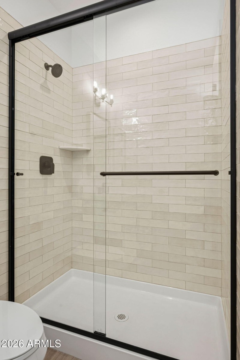 41-web-or-mls-20136-w-hazelwood-st