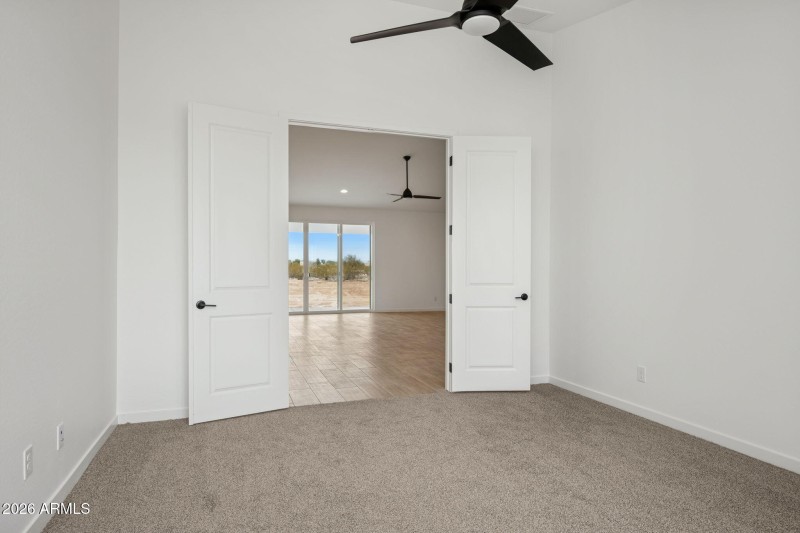 43-web-or-mls-20136-w-hazelwood-st