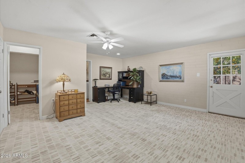 living room/den/office