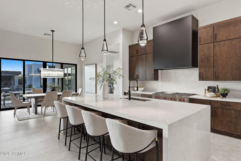 B (08) Model Kitchen Dining