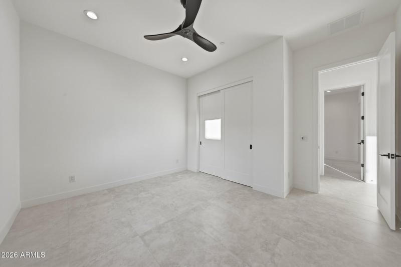 B (41) Model Bedroom 2