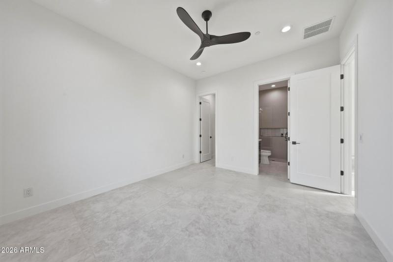 B (43) Model Bedroom 3