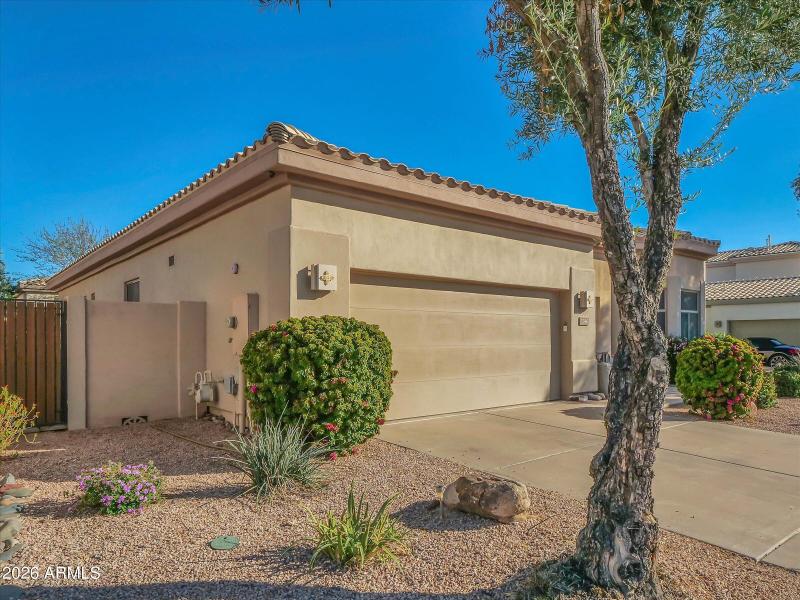 03-7246 E Lupine Ave-3