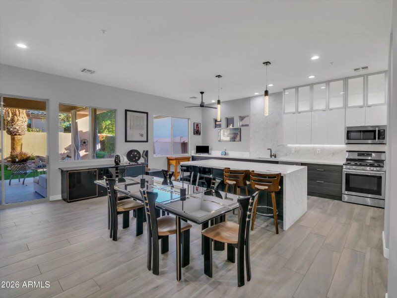 10-7246 E Lupine Ave-10