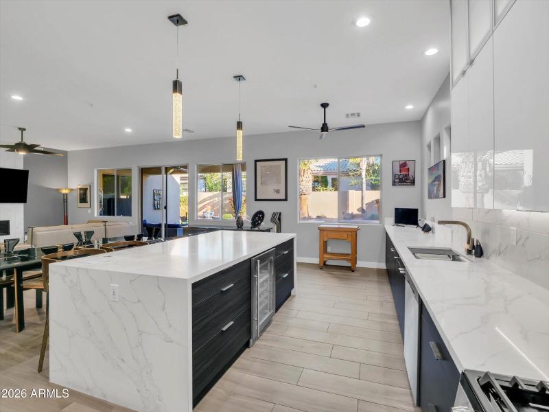 13-7246 E Lupine Ave-13