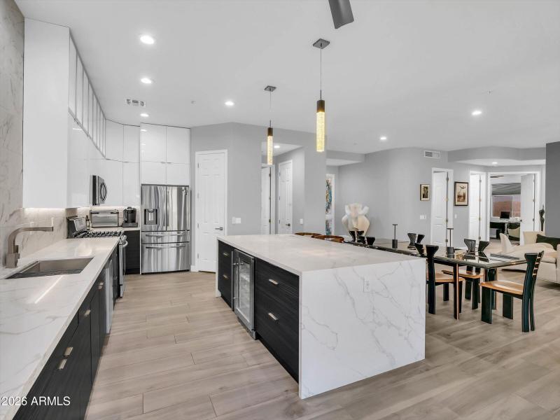 14-7246 E Lupine Ave-14