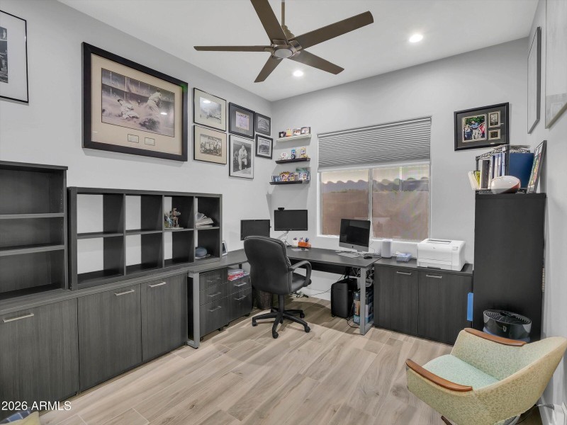 22-7246 E Lupine Ave-22