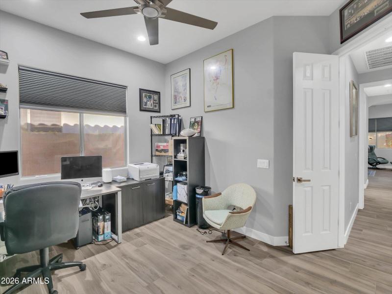 23-7246 E Lupine Ave-23