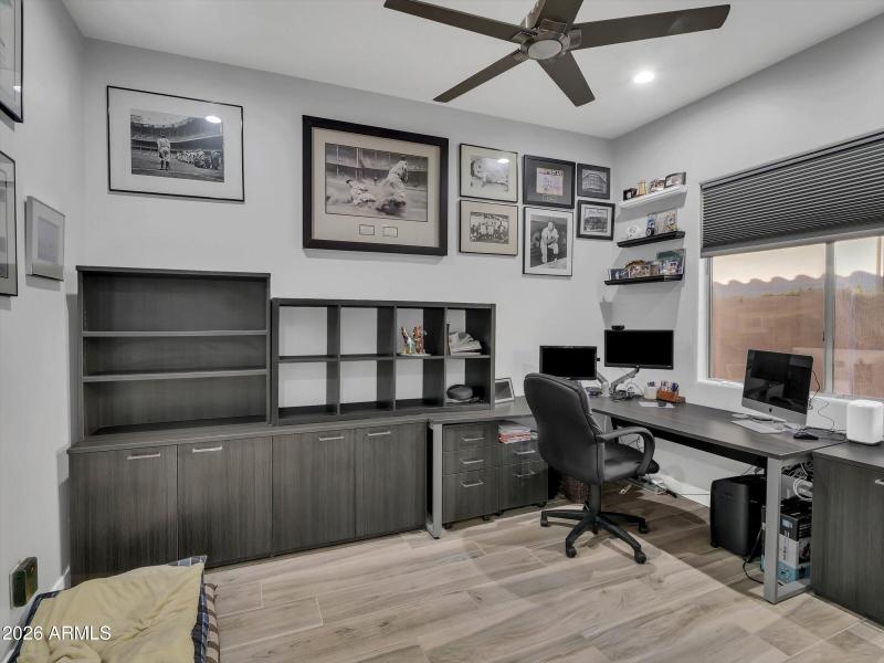 24-7246 E Lupine Ave-24