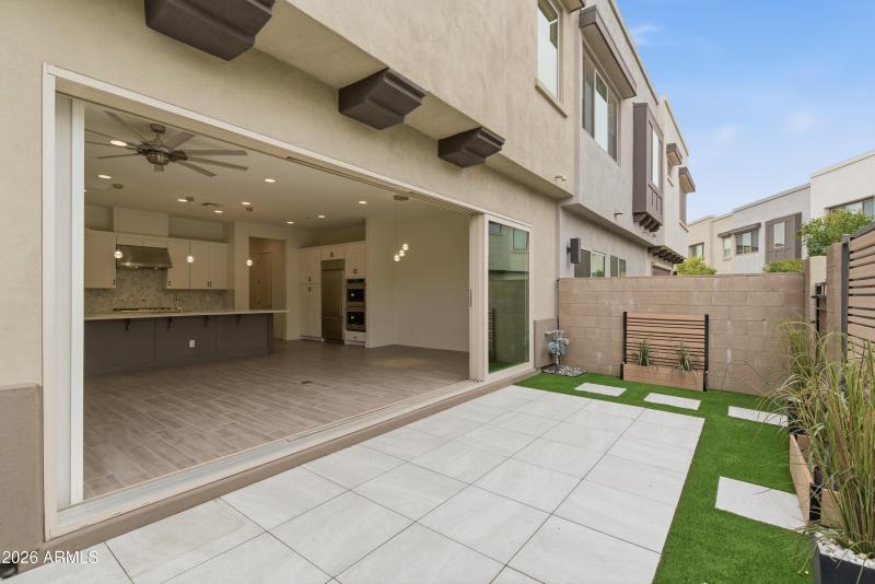 OPEN AIR PRIVATE PATIO